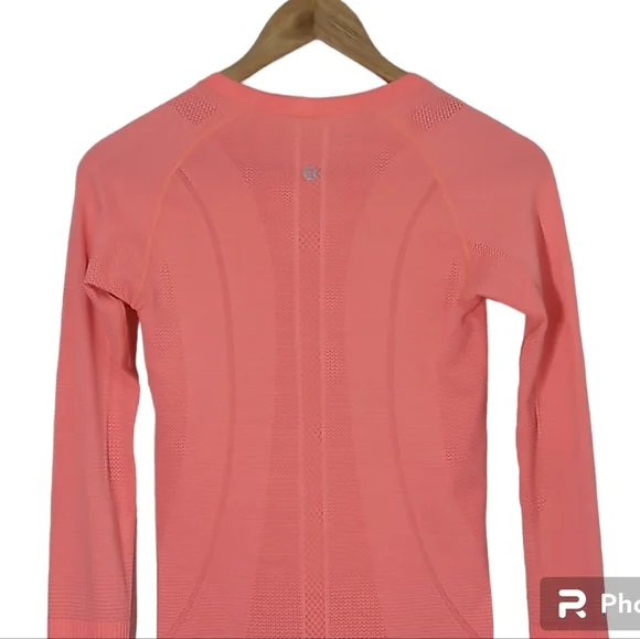 Lululemon Swiftly Tech Long Sleeve Crew in Heathered Very Light Flare Size 4 - Picture 13 of 16